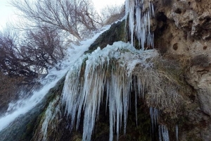 زمستان آبشار
